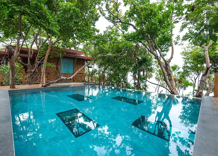 Kimpton Grand Roatan Resort And Spa By Ihg