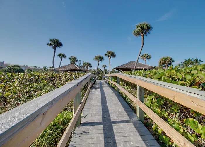 Lavish Vero Beach Escape With Pool, Patio + Dock!