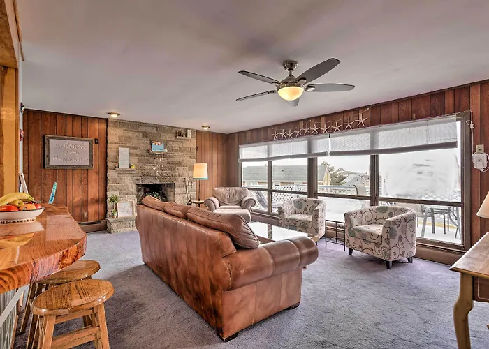 Rhode Island Oceanview Retreat: Walk To Shore!