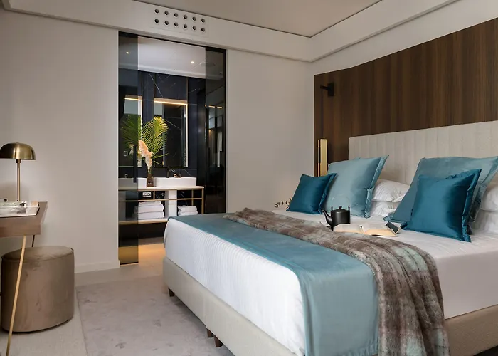 We Me Suite Hotel