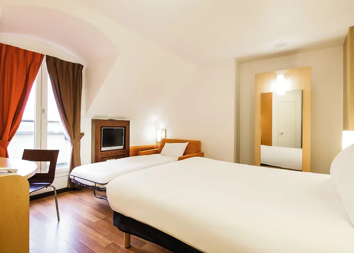 ibis Versailles Château