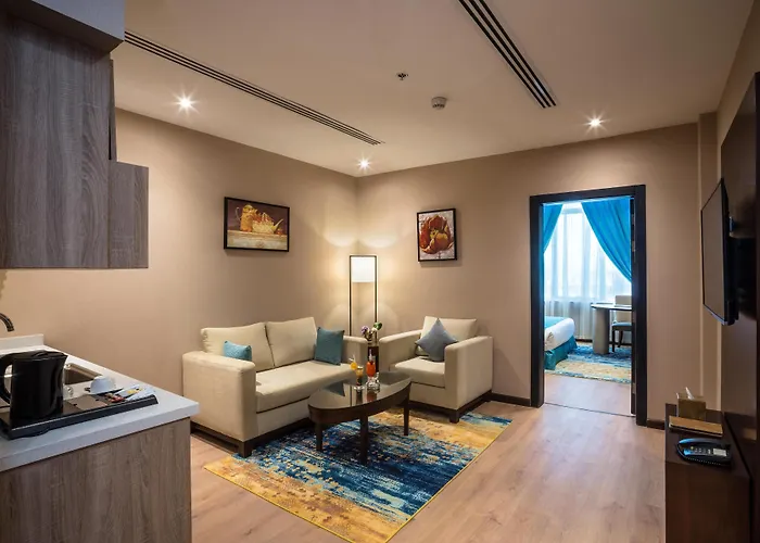 Naviti Warwick Dammam