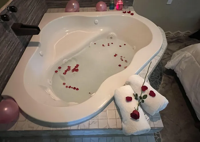 Hokhmah Heart Hotel