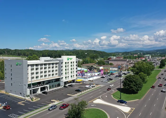 Holiday Inn & Suites Pigeon Forge Convention Center By Ihg