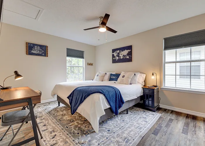 Charming Biloxi Vacation Rental Near Beach!