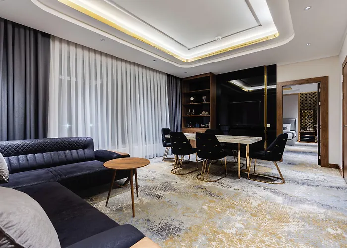 Shamsan Airport Hotel