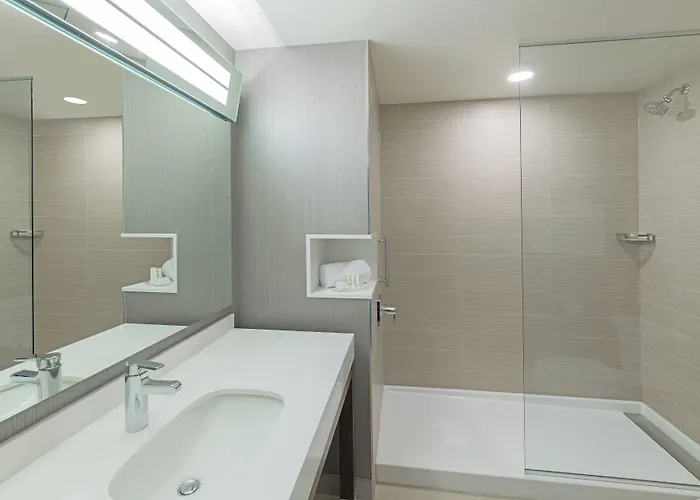 Courtyard By Marriott Halifax Dartmouth