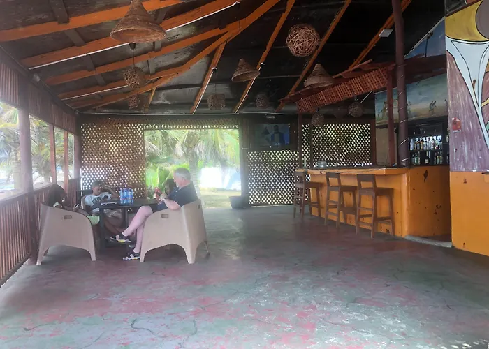 Coconut Pointe Villa & Beach Resort
