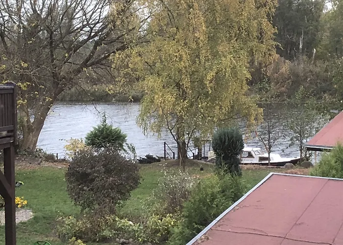 Riverside Inn