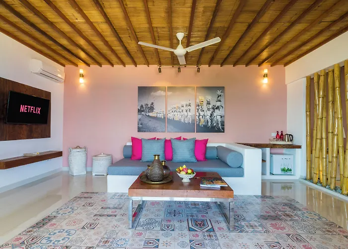 Pinkcoco Gili Air - Constant Surprises & For Cool Adults Only