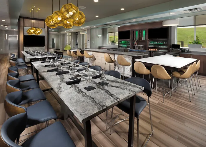 Holiday Inn & Suites Arden - Asheville Airport By Ihg