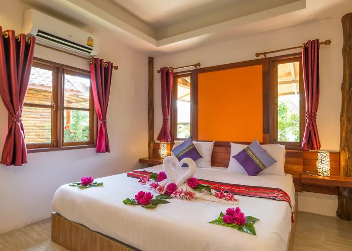 Pinthong Aonang Villa