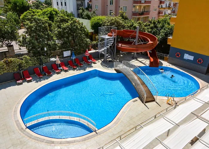 Rose Garden Apart Hotel