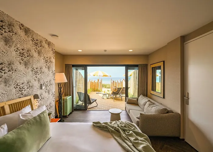 Beachhouse Hotel