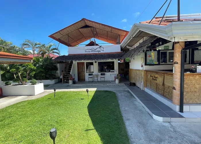 Parrot Resort Moalboal