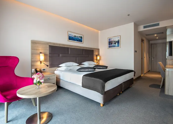 Hotel Plaza Duce