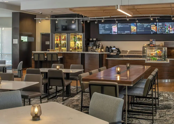 Courtyard By Marriott Houston City Place