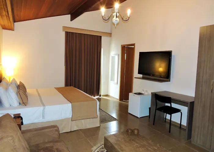 Hotel Água Viva - Cachoeira Paulista - SP - Próximo a Canção Nova