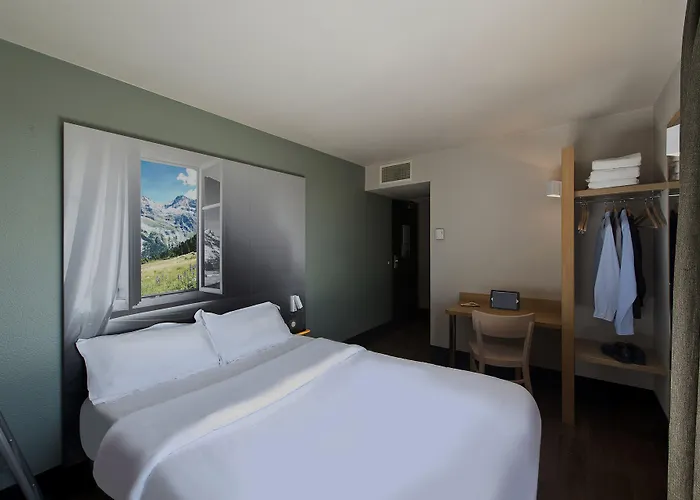 B&B HOTEL Pau Zénith