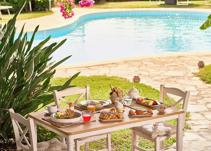 Le Bouganville Rooms Suites And Apartments