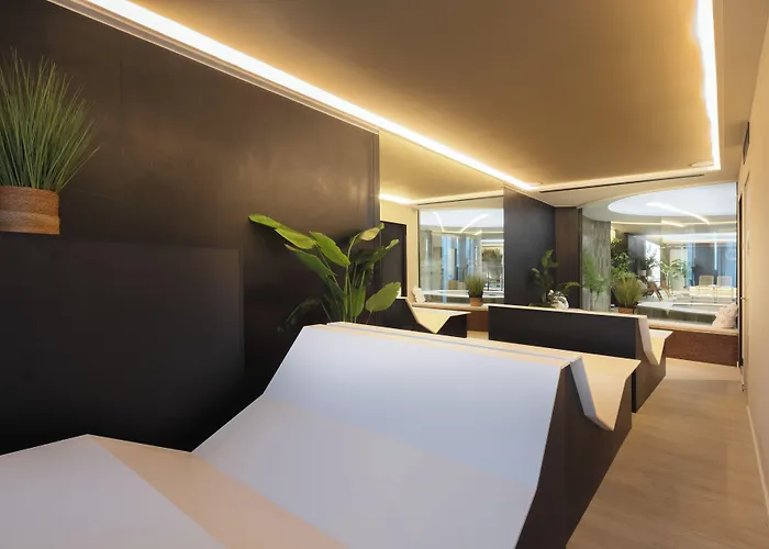 Hotel Beach Palace By Cw Hotel Collection