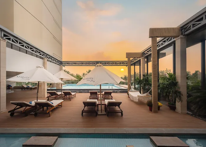 Starcity Bayfront Nha Trang Hotel