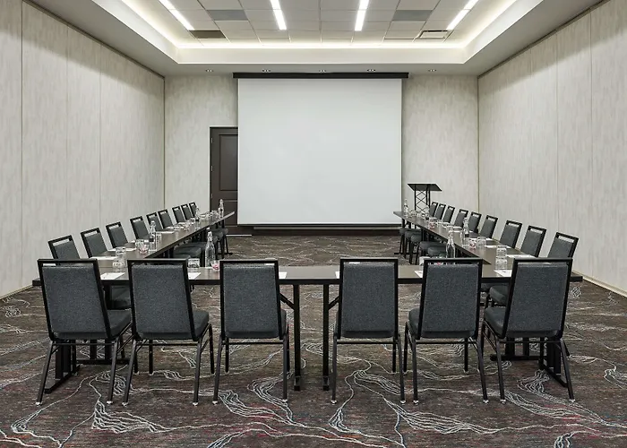 Hilton Garden Inn Nashville Downtown Convention Center
