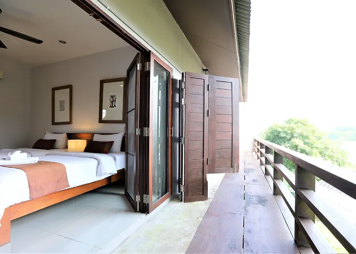 Yoma Hotel, Pai