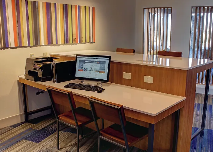 Holiday Inn Express Spencer By Ihg
