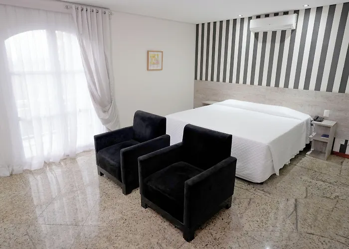 Colonial Plaza Hotel Pindamonhangaba