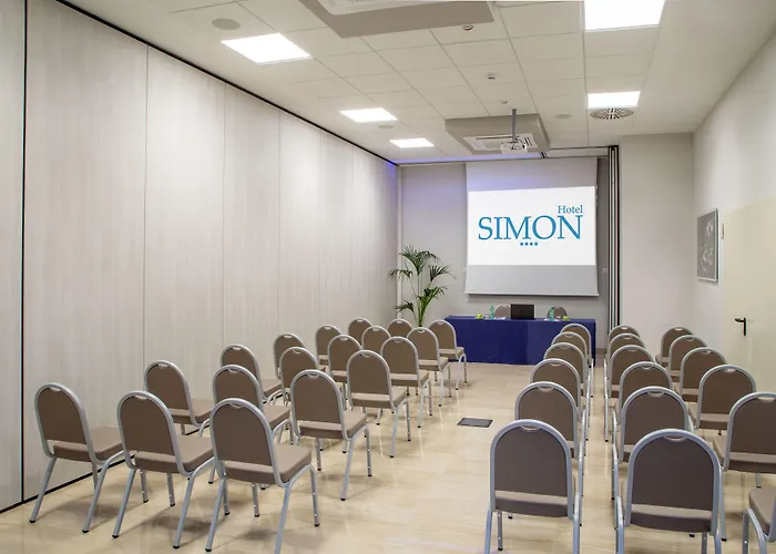 Simon Hotel
