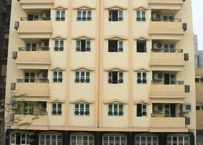 Happy City Hotel