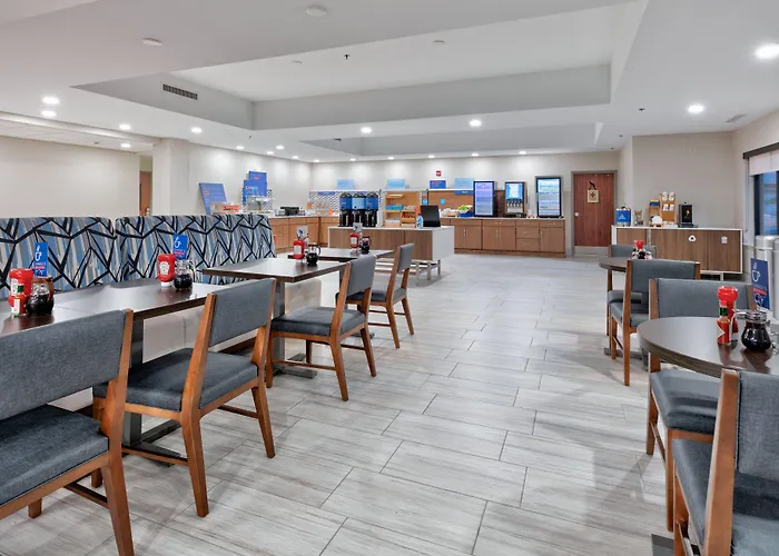 Holiday Inn Express Hotel & Suites Shakopee By Ihg