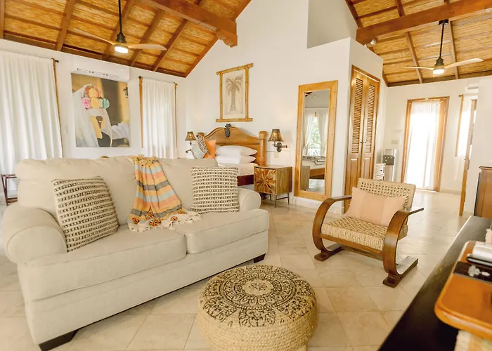 Almond Beach Resort At Jaguar Reef