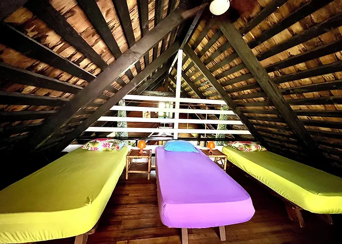 Linareva Moorea Beach Resort