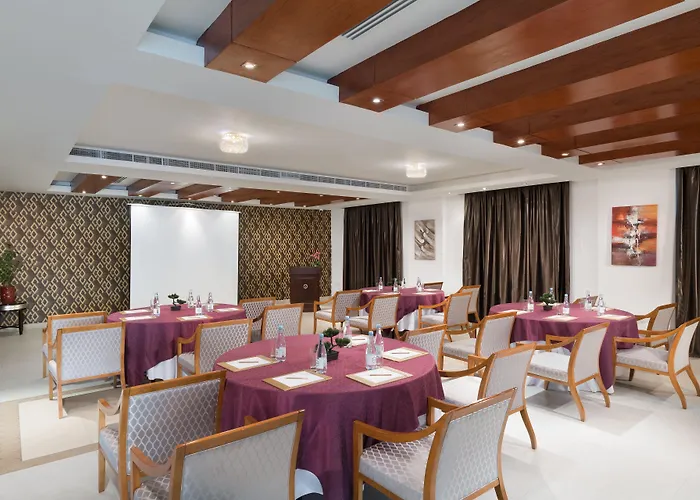 Al Hail Waves Hotel Managed By Centara