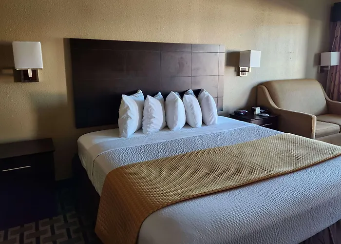 Days Inn By Wyndham Baytown East