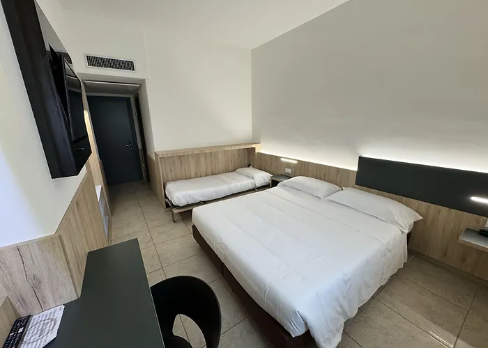 Hotel Holidays