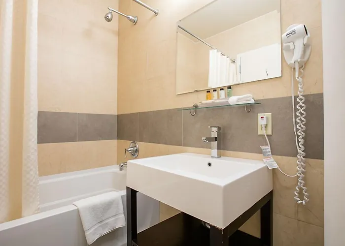 Pointe Plaza Hotel