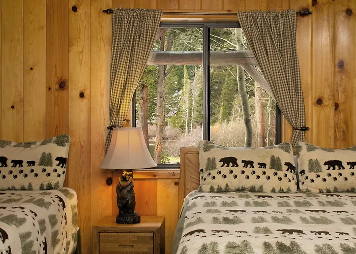 Tamarack Lodge