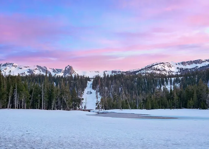 Tamarack Lodge