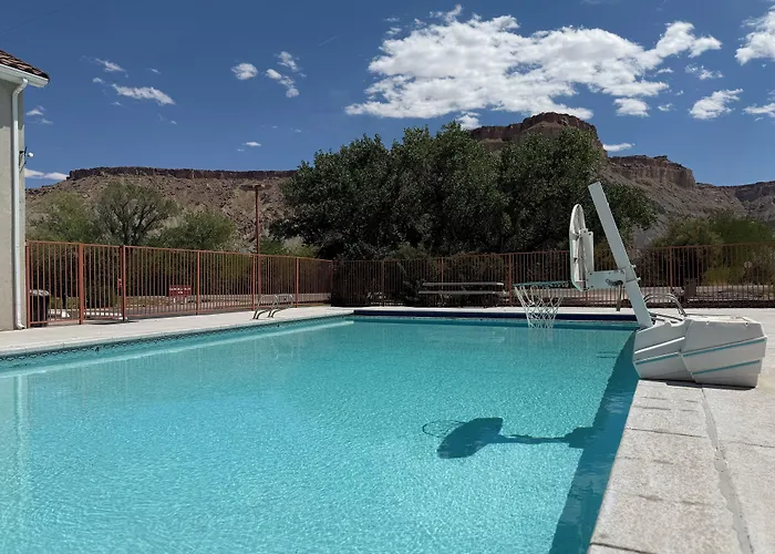 Cathedral Valley Inn