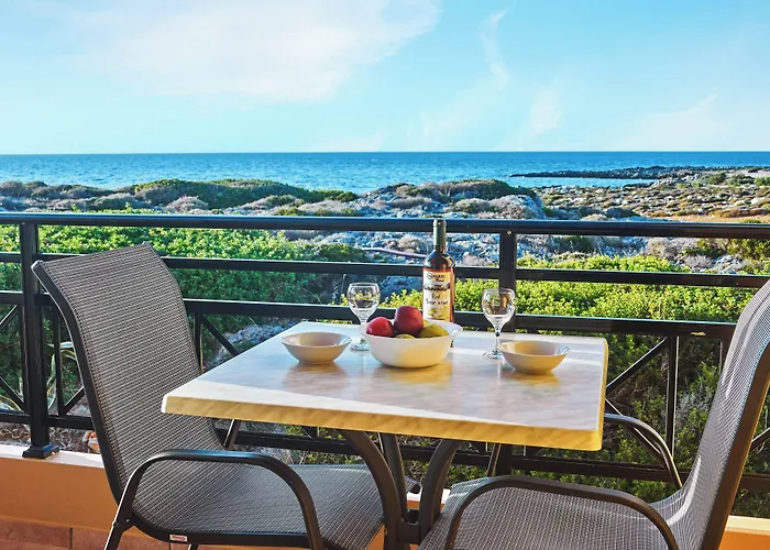 Nanakis Beach Apartments