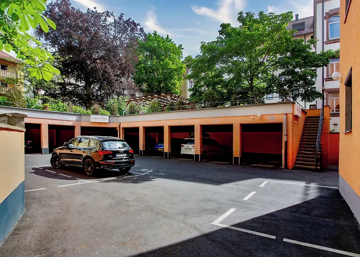 Tiptop Hotel Burgschmiet Garni