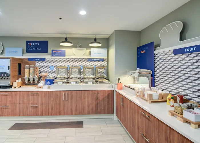 Holiday Inn Express Hotel & Suites Foley By Ihg