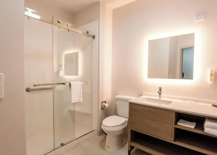First Inn Suites