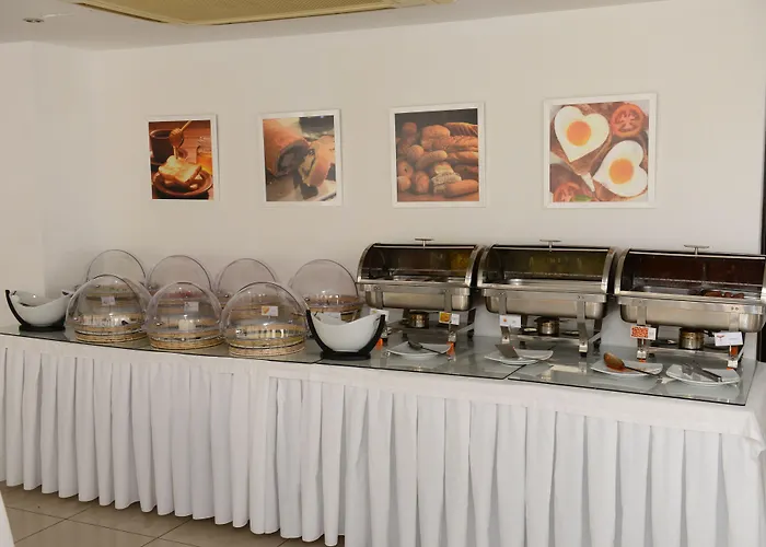 Les Palmiers Beach Boutique Hotel & Luxury Apartments