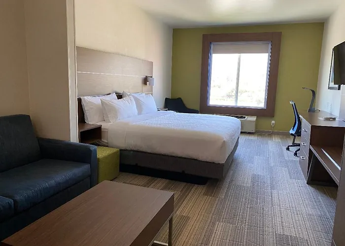 Holiday Inn Express & Suites Beaumont - Oak Valley By Ihg