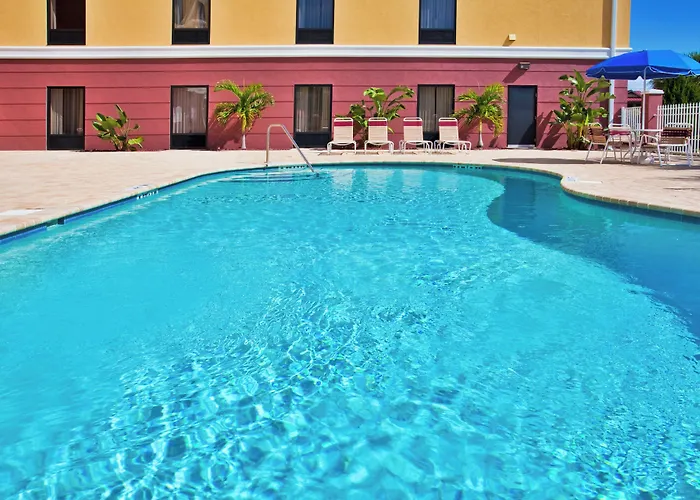 Holiday Inn Express Hotel & Suites Port Richey By Ihg