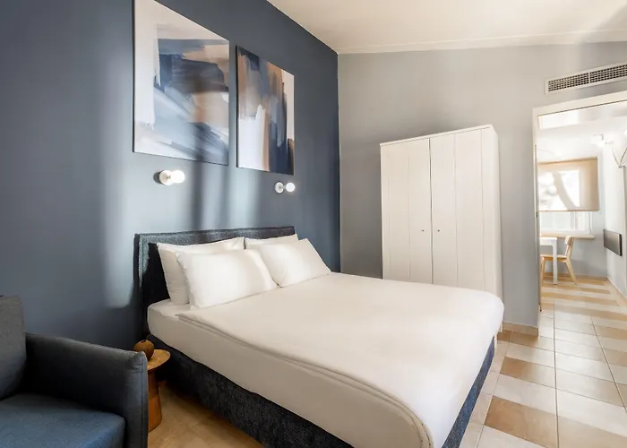Maistra Select Amarin Resort